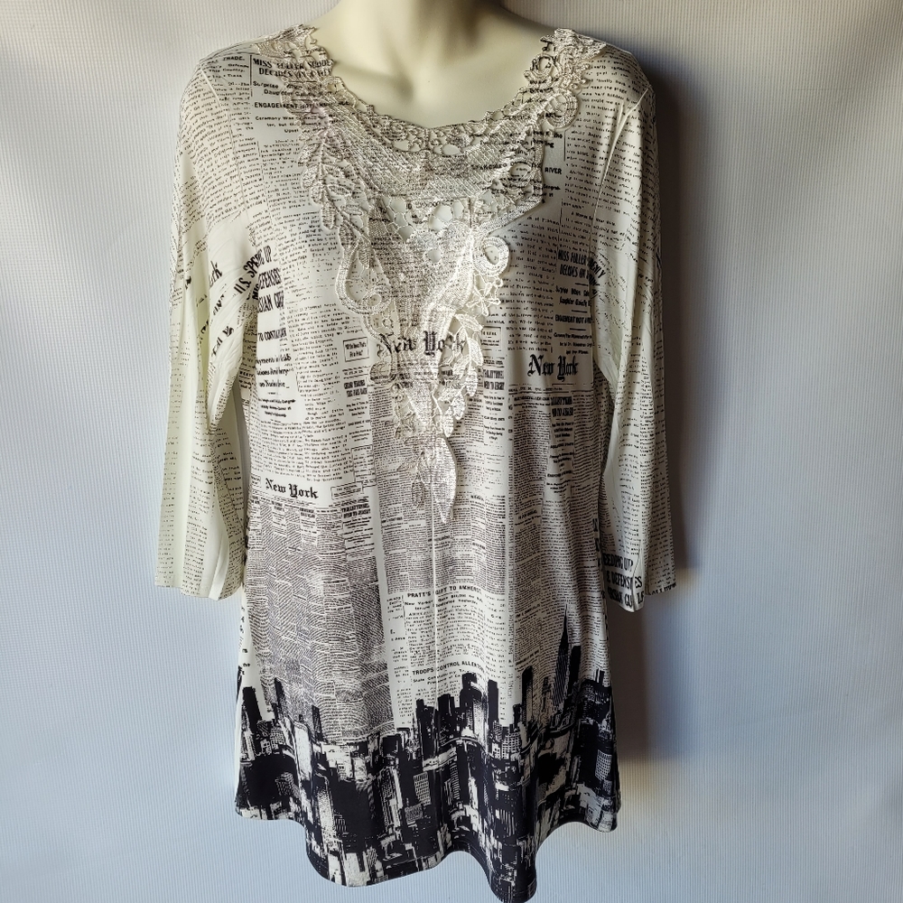 Pretty Woman Top Blouse Rhinestones Mesh Hem Detail "New York" Stamp  3/4 Sleeve